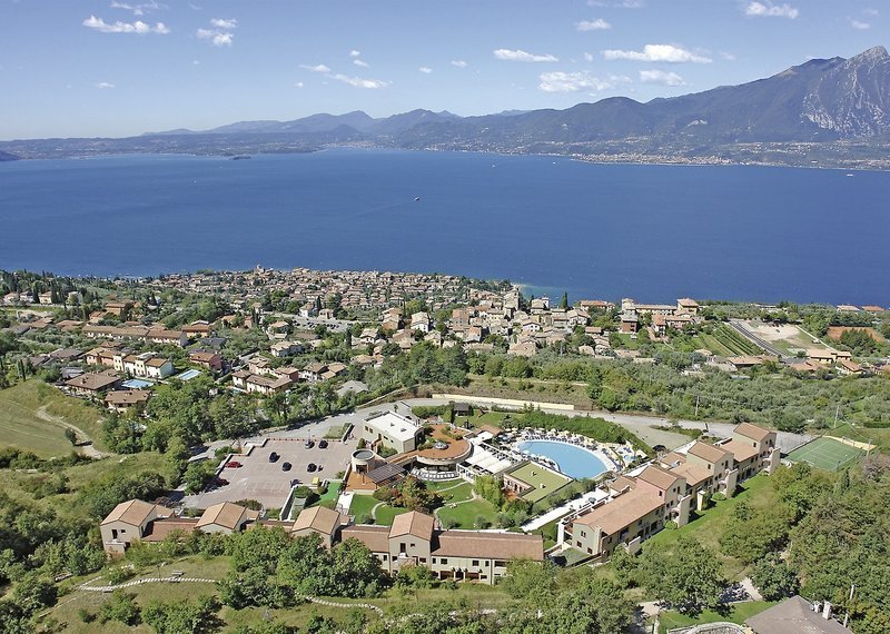 ab 514 € – 7 Tage Familienurlaub am Gardasee im 4* Le Torri Del Garda Familfy Resort inkl. Halbpension