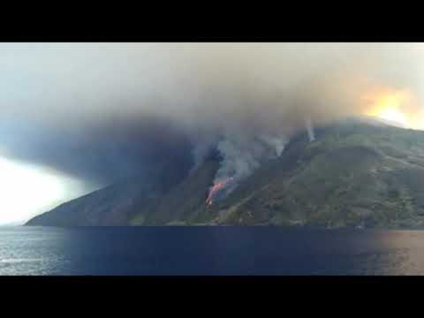 Nuova forte esplosione sullo Stromboli