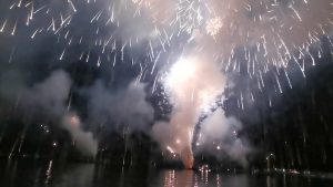 Seenachtsfest 2019 - Feuerwerk vom Schiff aus (1. Reihe) - Finale