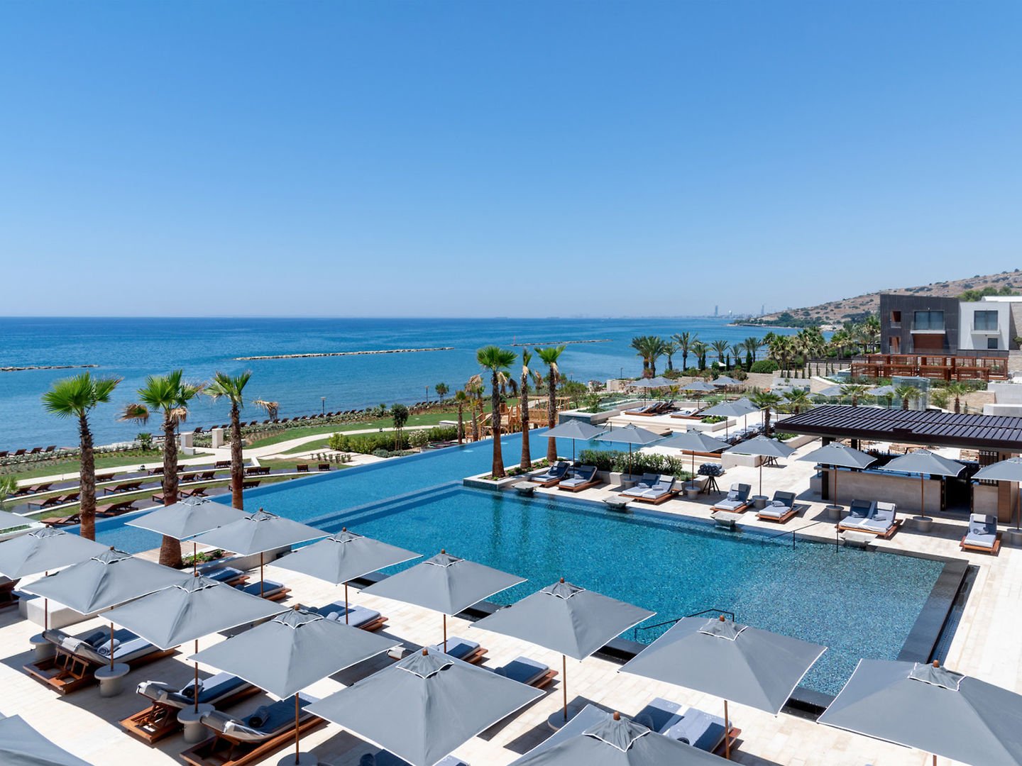 Chrysomare Beach Hotel, ab 608 &euro; – 7 Tage Zypern im 5* Chrysomare Beach Hotel & Resort ( Neuer&ouml;ffnung 2020 ) inkl. Halbpension, Transfer & Fl&uuml;gen