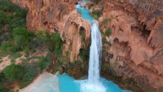 ONE INCREDIBLE DAY In The Grand Canyon From Drone View (10K) HD , ab 1999 € – 14-tägige Rundreise durch West USA inkl. Unterkünfte, Frühstück und Flug