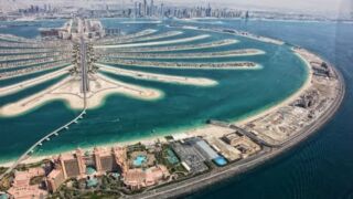 Constructing Palm Jumeirah Dubai — Palm Island Dubai — Megastructure - Nakheel Mandarin Oriental Jumeirah, ab 1027 € – Neueröffnung Mai 2019 in Dubai: 7 Tage Jumeirah im 5,5 * deluxe Mandarin Oriental Jumeirah inkl. Halbpension, Transfer und Flügen