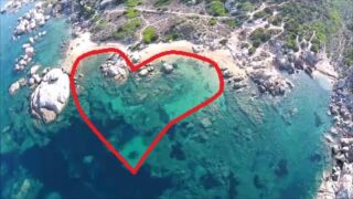 Flying over spiaggia del cuore talmone punta don diego palau sardegna drone Capo d´Orso Thalasso, ab 1.515 € – 7 Tage Entspannungsurlaub in Palau / Sardinien im 5* Capo d´Orso Thalasso & Spa inkl. Halbpension & Flug