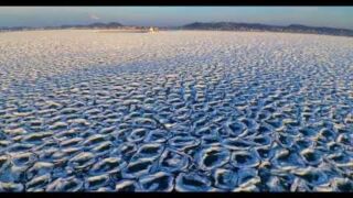 Ice Rings on Lake Michigan Grand Haven Kälte, Mittleren Westen der USA erstarrt vor Kälte