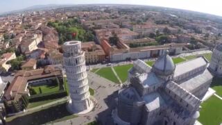 Pisa flight drone Suite 48, jetzt ab 586 € statt ab 690 € – 7 Tage Strandurlaub in Tirrenia / Toskana in der Suite 48