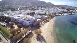 Paros Island - Aerial Video Paroikia Summer Senses Luxury Resort, 1.267 € – Neueröffnung 2019: 14 Tage Piso Livadi / Paros im 5* Summer Senses Luxury Resort inkl. Halbpension & Flug