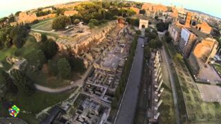 Panoramica su Roma col drone Mercure Roma Centro Colosseo, ab 672 € – 7 Tage Städtetrip nach Rom / Italien ins 4 * Mercure Roma Centro Colosseo inkl. Rooftop Pool, Frühstück & Flügen