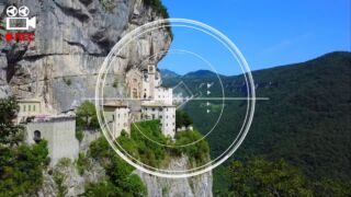 Drohnenaufnahmen - Gardasee, Monte Baldo, Tenno, Madonna Corona Villa Cordevigo, ab 1103 € – 7 Tage Cavaion Veronese nahe Gardasee im 5* Villa Cordevigo Wine Relais inkl. Frühstück & Deluxezimmer