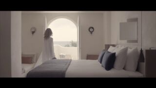 Istoria Hotel by Interior Design Laboratorium Istoria Hotel, jetzt ab 1470 € statt ab 1.519 € – 7 Tage Insel Santorin / Griechenland in der 12 Zimmer Anlage 5* Istoria Hotel ( Neueröffnung 2019 ) inkl. Frühstück, Transfer und Flug