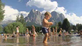 Imagefilm Kastelruth Sommer Hotel Lamm, ab 261 € – 2,3 oder 7 Tage Kastelruth / Südtirol im 4* Hotel Lamm ( Neueröffnung 2018 )