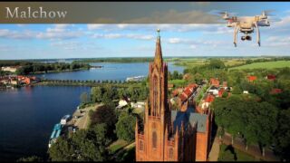Malchow aus der Luft / Drohne über Mecklenburg TUI BLUE Fleesensee, ab 149,50 € – 2,3,4 oder 7 Tage Fleesensee / Mecklenburg-Vorpommern im 4,5* TUI BLUE Fleesensee
