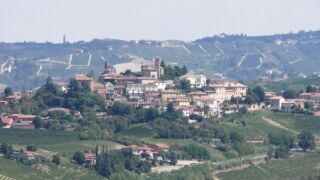 Paesi di Langa : Barbaresco e Neive Casa di Langa, Neueröffnung Limone, Hotel Neueröffnung Limone 2020, ab 876 € – 4,5 oder 7 Tage Cerretto Langhe / Piemont im 4,5* Casa di Langa ( Neueröffnung 2021 )